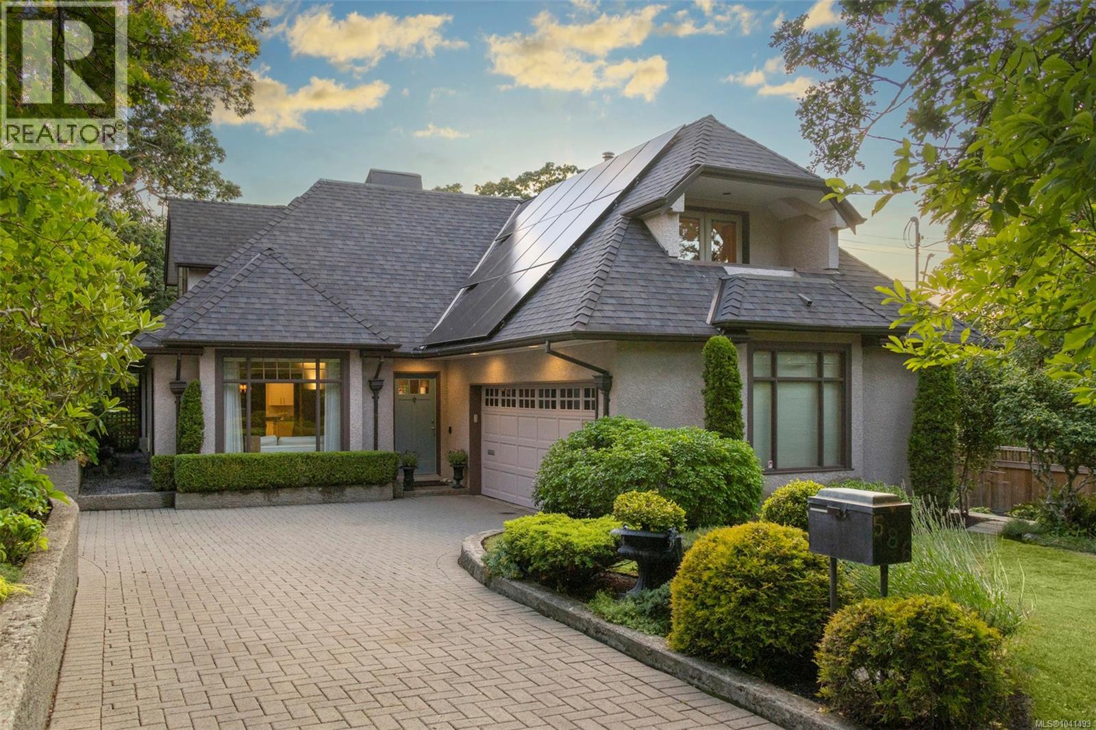 586 Island Rd - 1