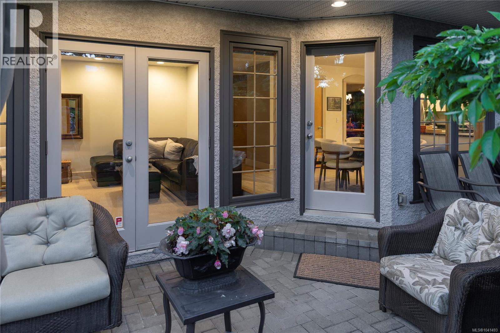 586 Island Rd - 43