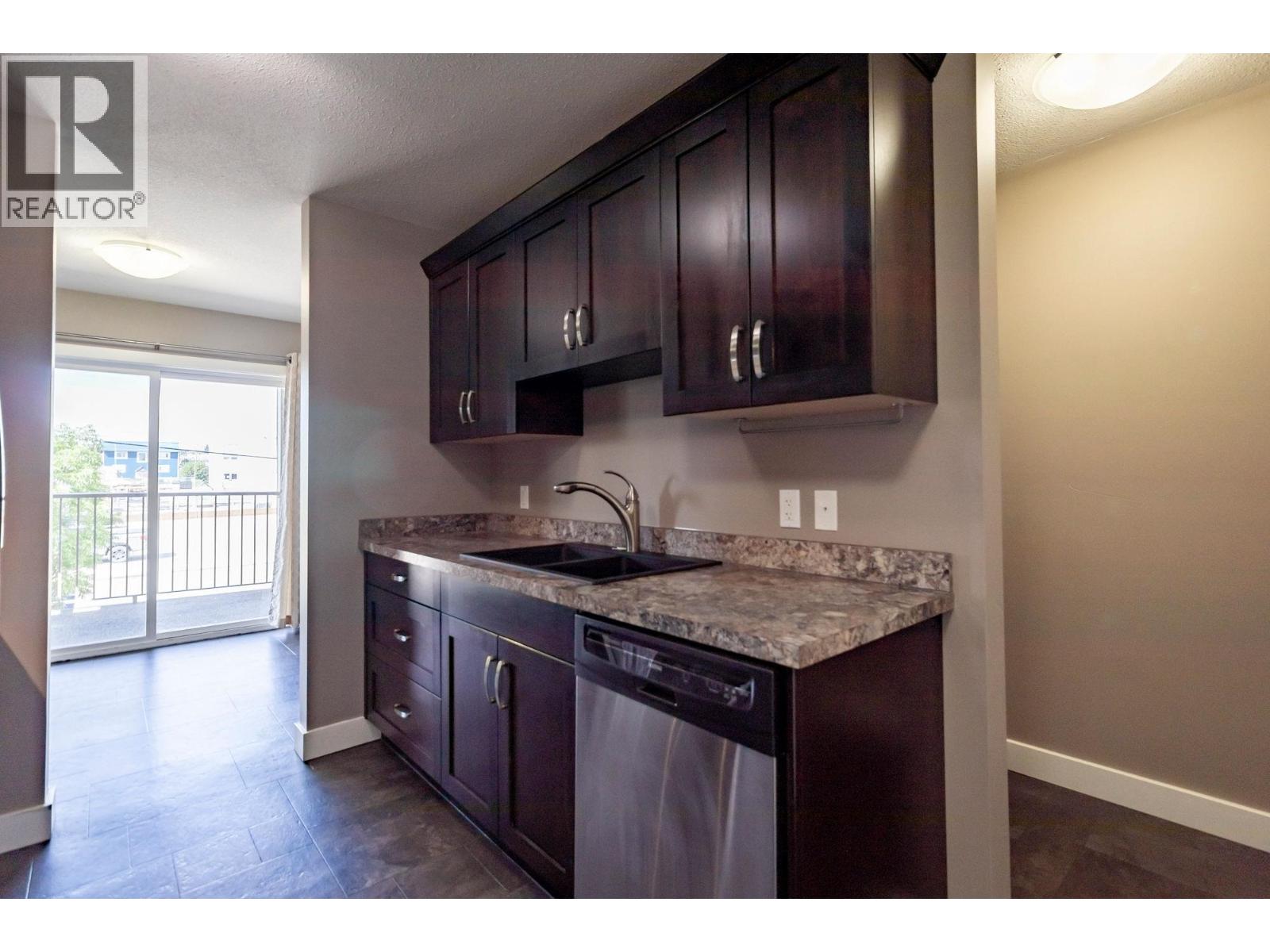 #3 10223 98 AVENUE - 18