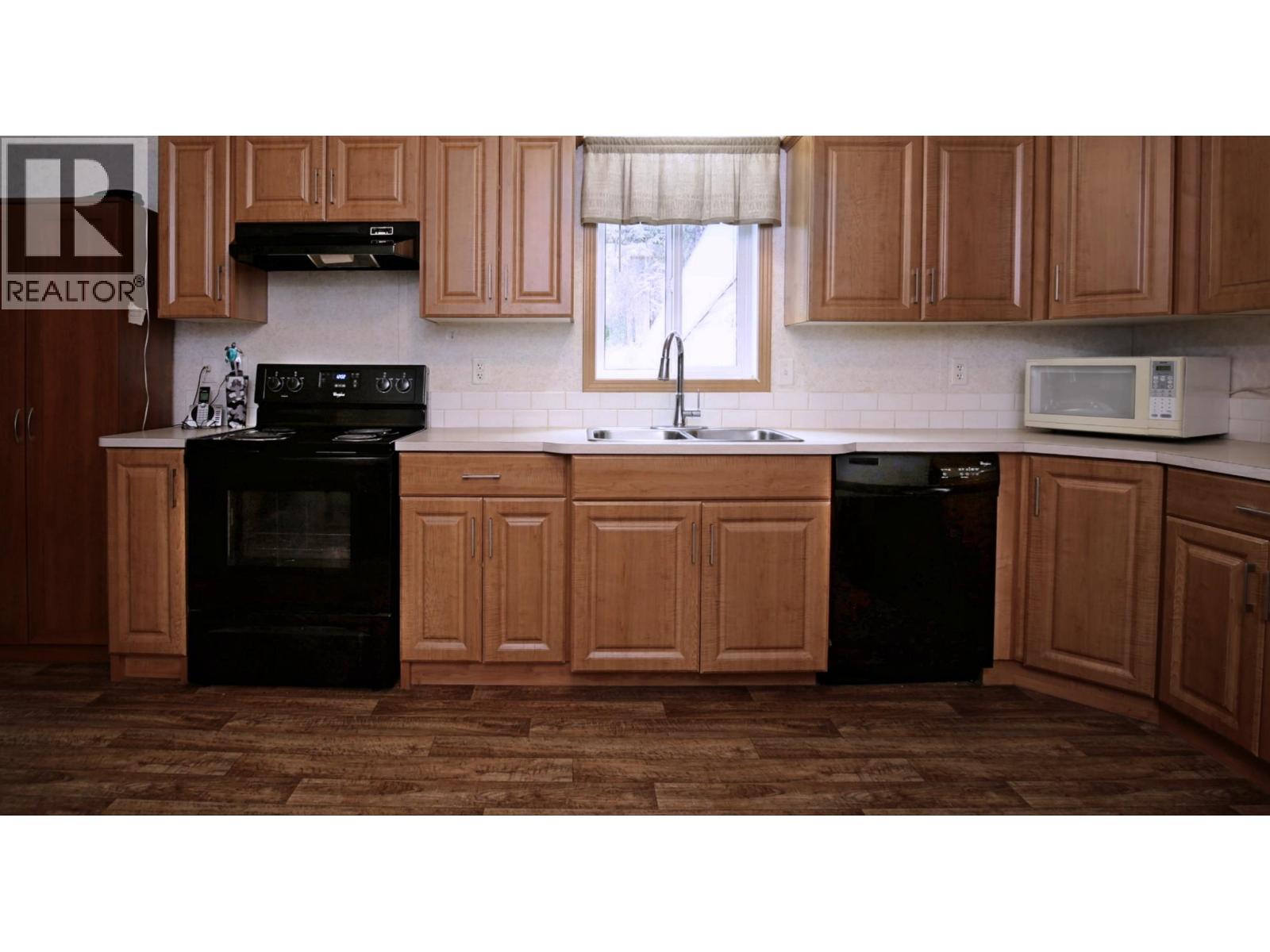 3165 NIQUIDET STREET, Horsefly