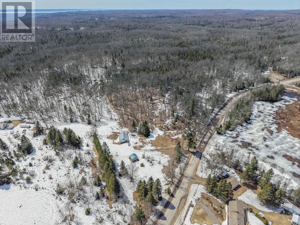 677 Maki RD, Sault Ste. Marie — photo 2