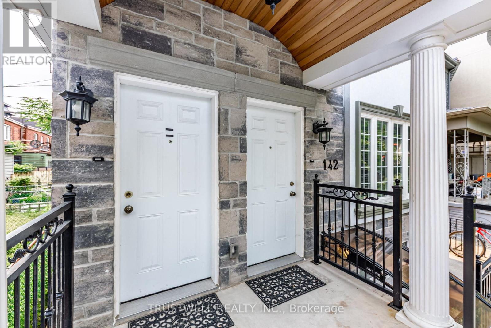 142 BORDEN STREET - 3