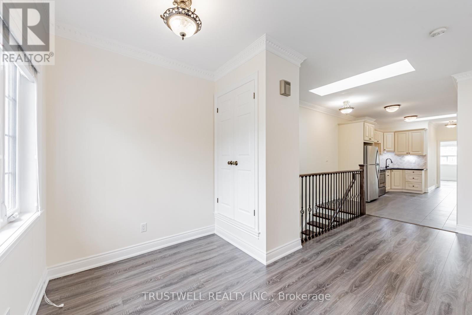 142 BORDEN STREET - 8