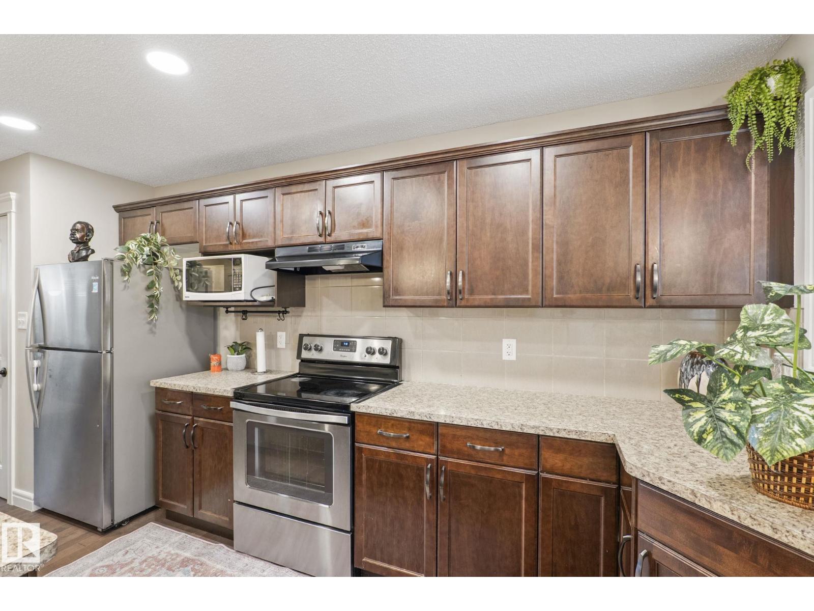 1542 33A ST NW NW — photo 9