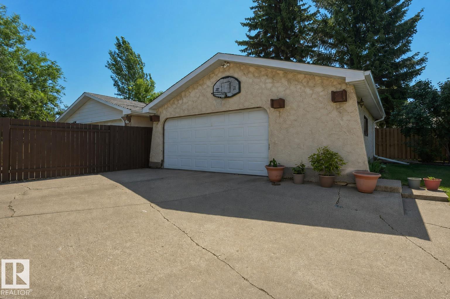 8901 94 AV — photo 27