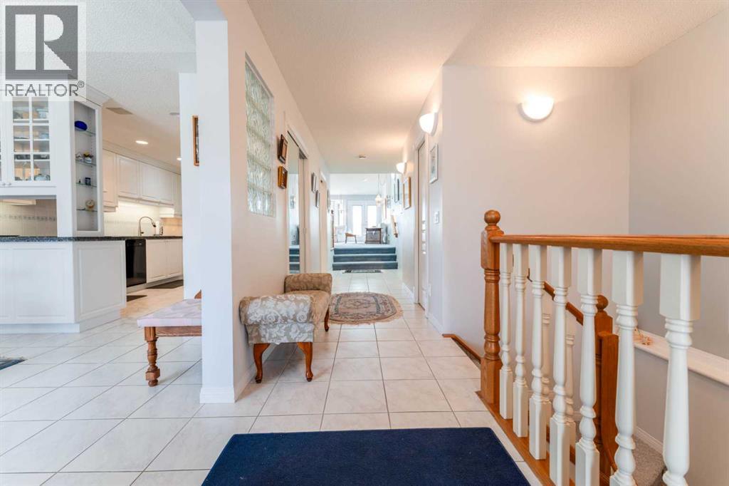 8 Prominence Path SW - 5