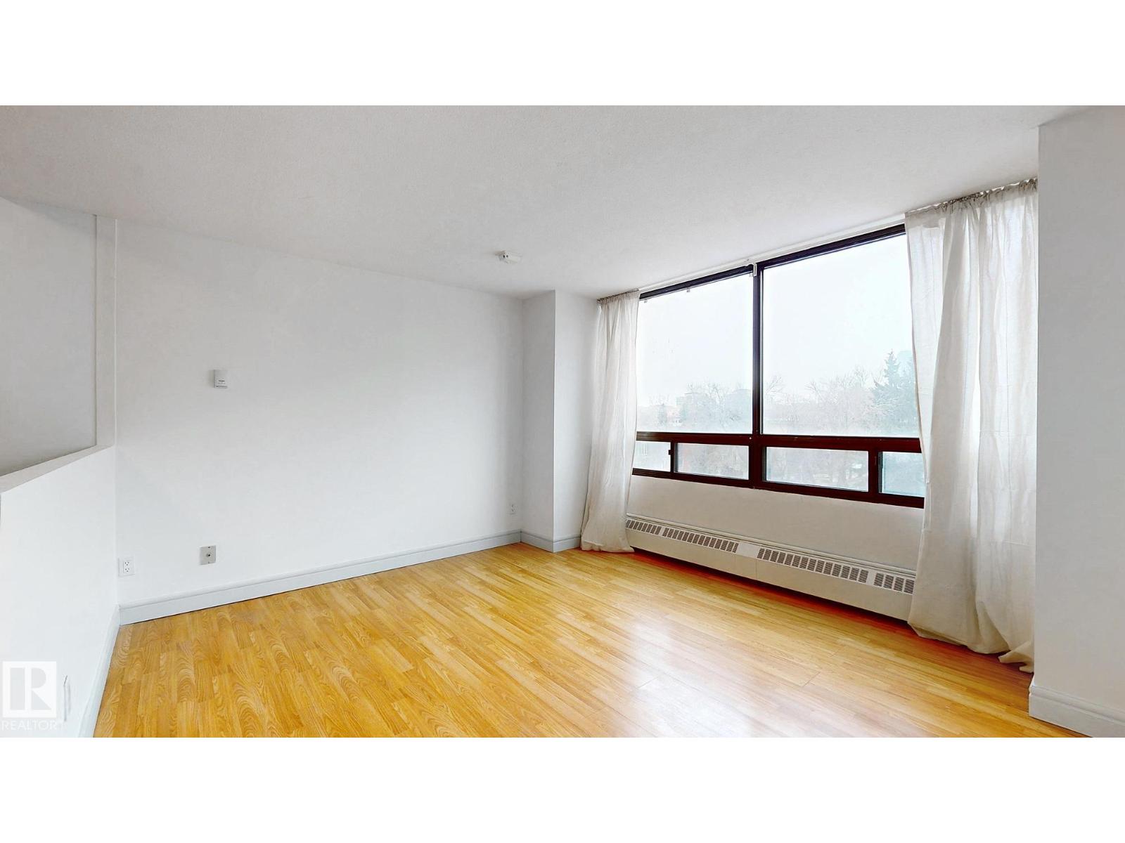 #417 10160 114 ST NW - 6
