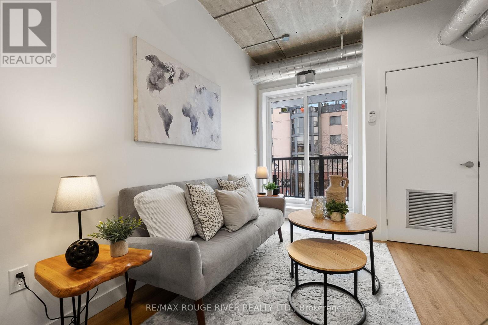 108, 208, 308 - 185 DIVISION STREET - 22