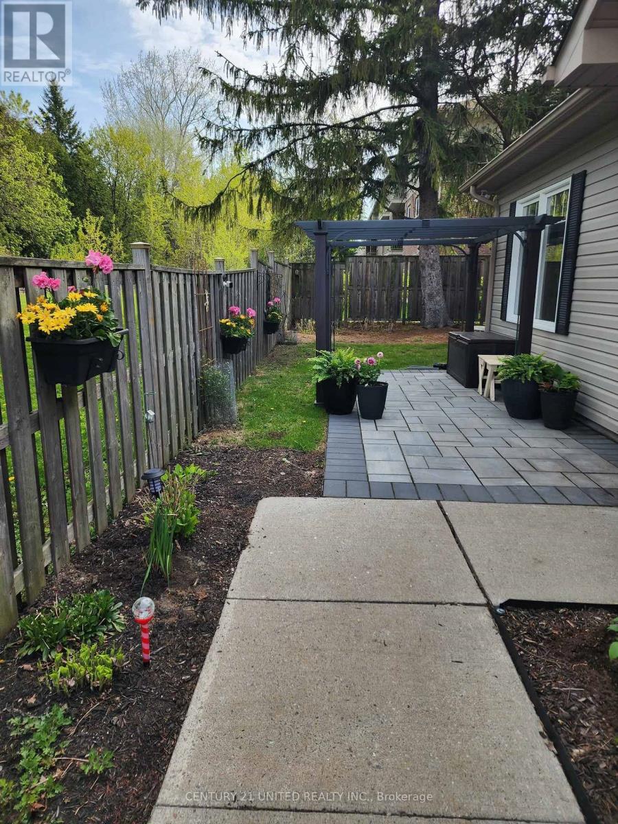 #4 774 ONTARIO STREET - 8
