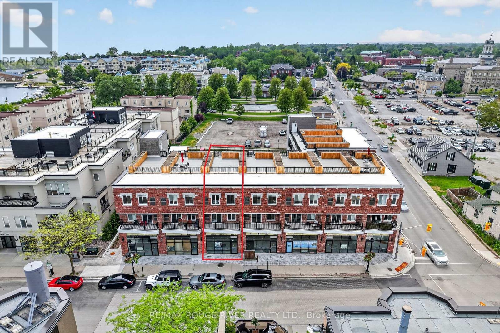 108, 208, 308 - 185 DIVISION STREET - 3