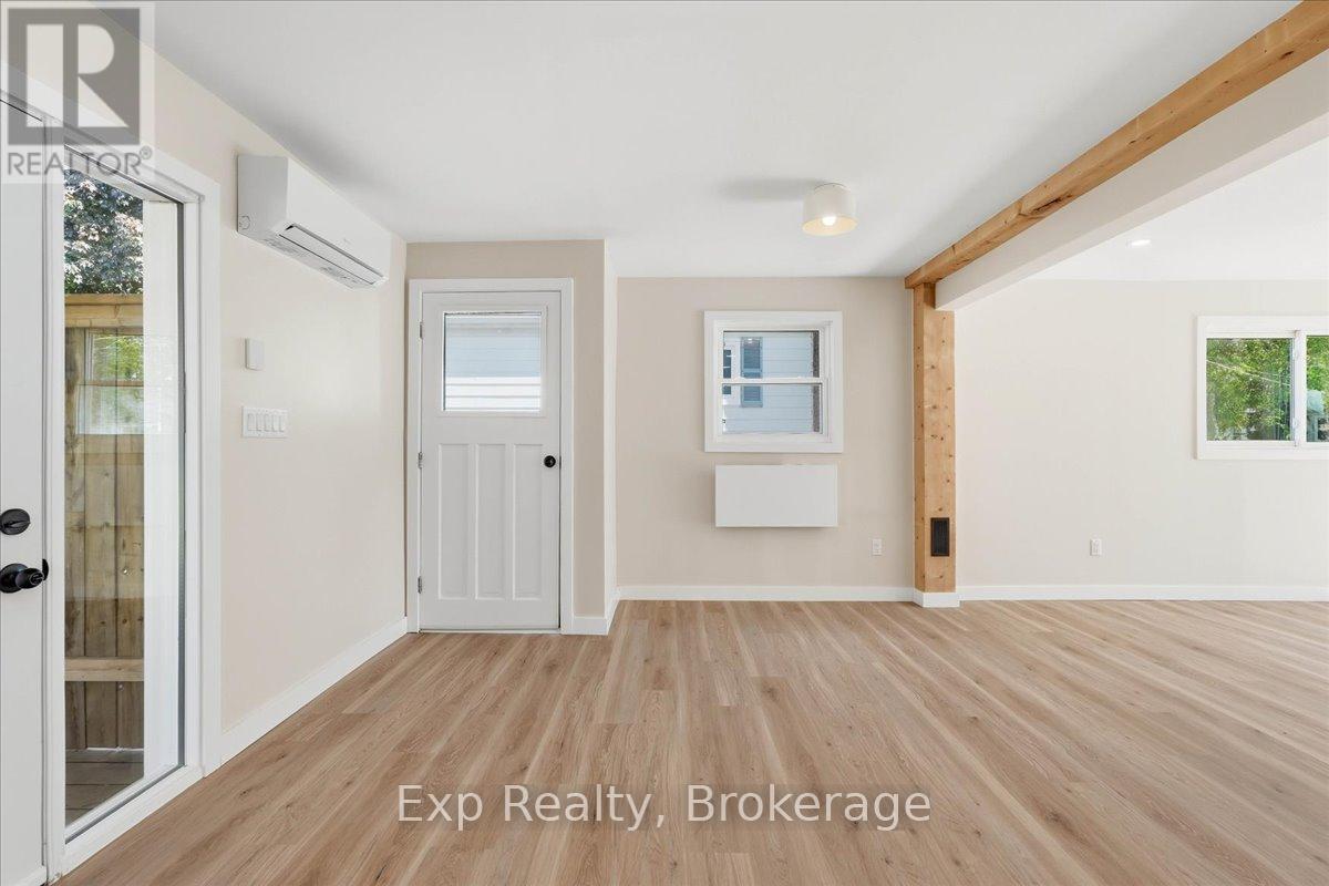 110 HASTINGS DRIVE - 8