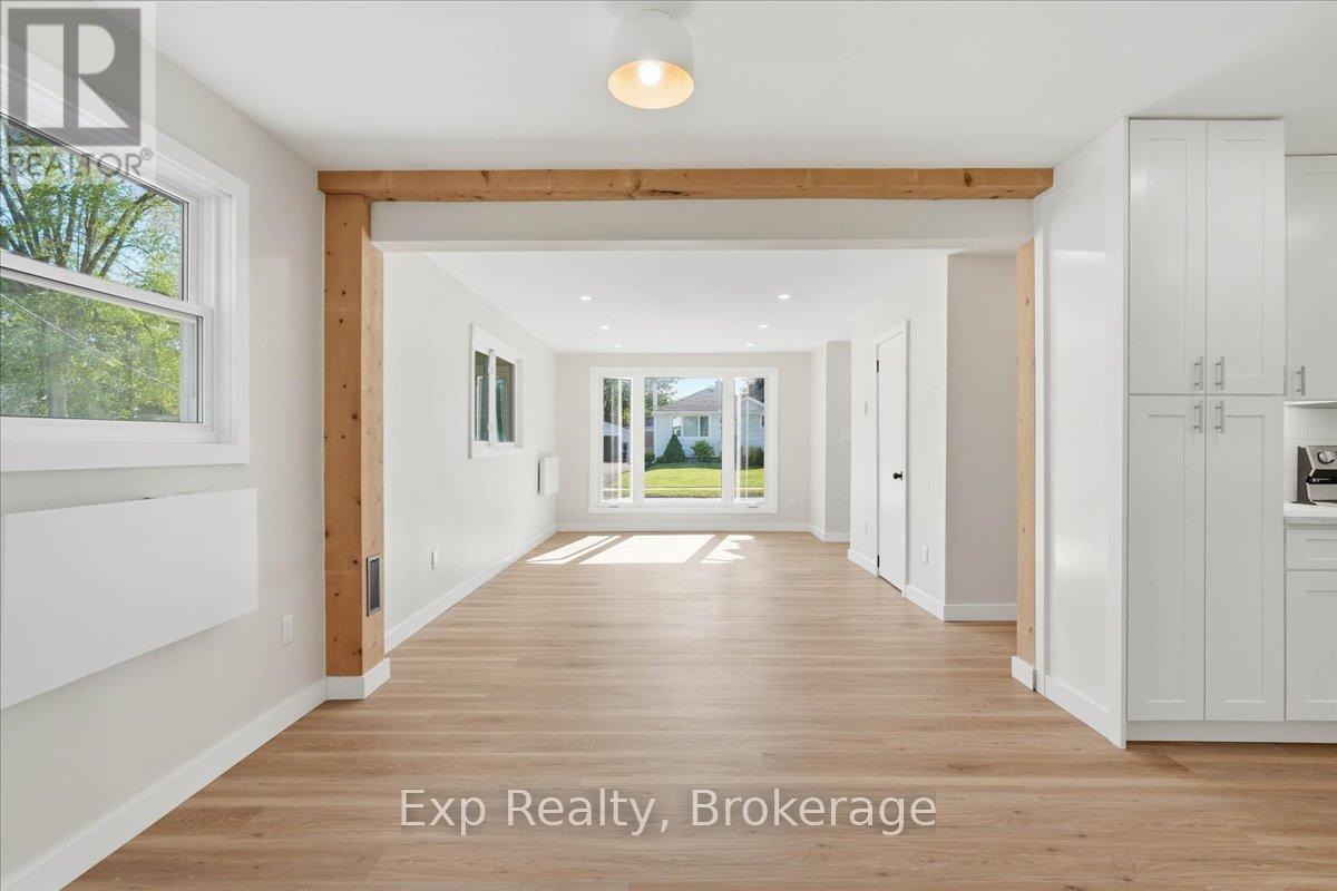 110 HASTINGS DRIVE - 9