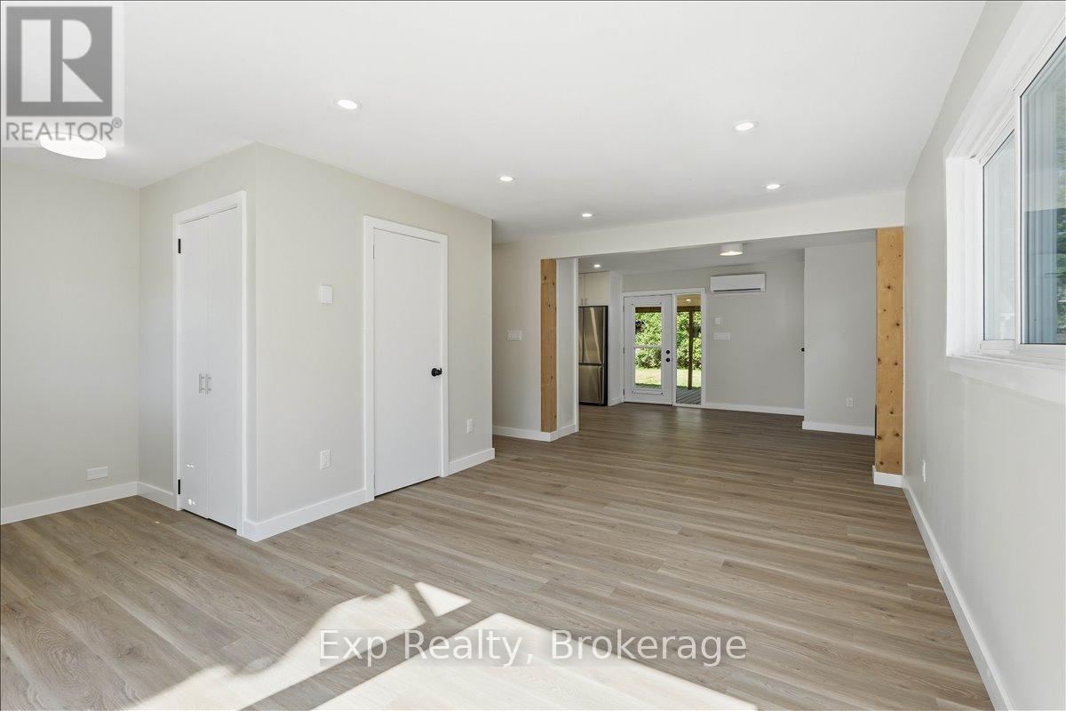110 HASTINGS DRIVE - 5