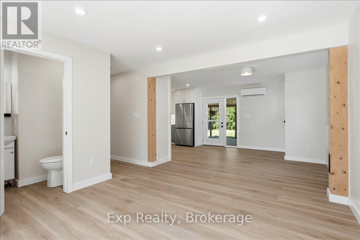 110 HASTINGS DRIVE - 11