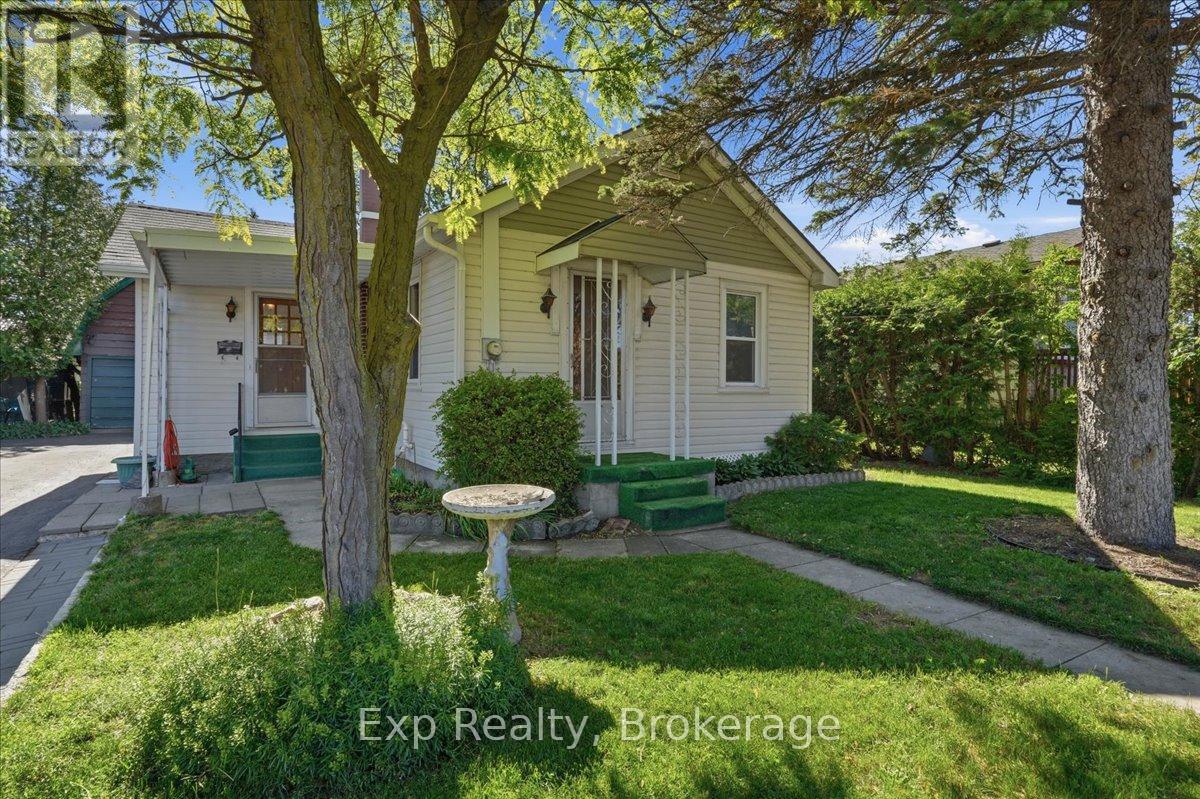 34 LEONARD AVENUE - 28