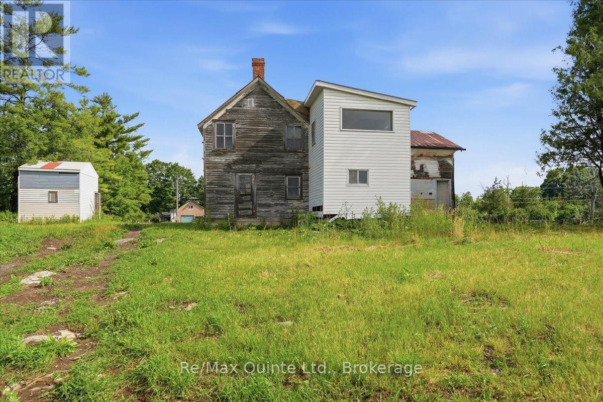 812 ENRIGHT ROAD N - 24