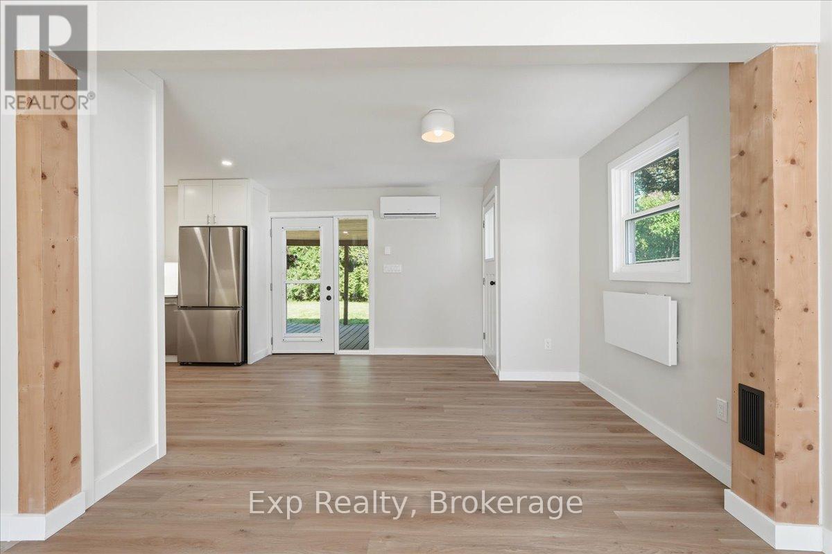 110 HASTINGS DRIVE - 7