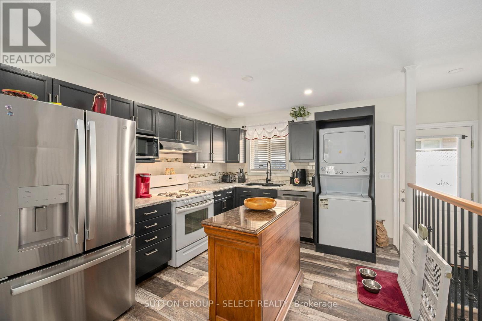 51 GREENWAY BOULEVARD - 10
