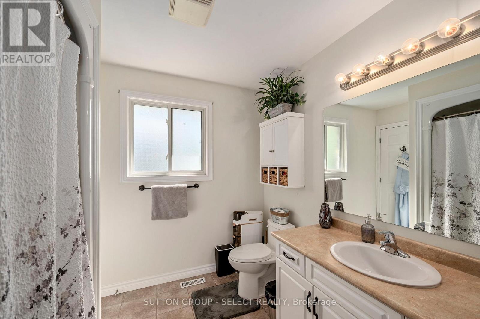 51 GREENWAY BOULEVARD - 12