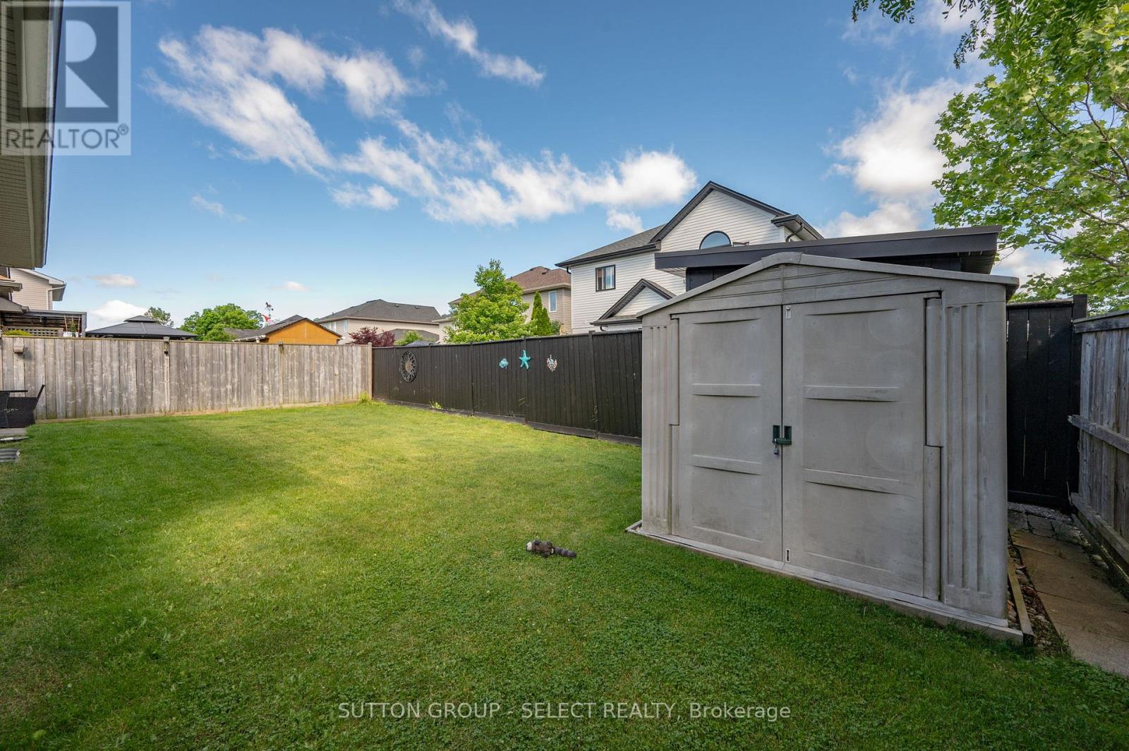 51 GREENWAY BOULEVARD - 27
