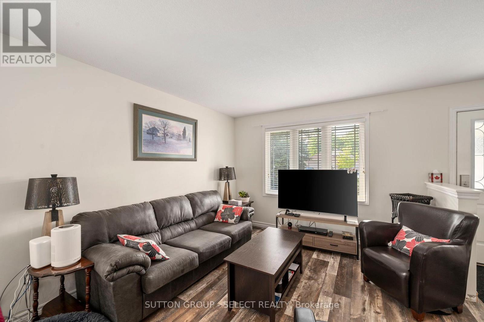 51 GREENWAY BOULEVARD - 8