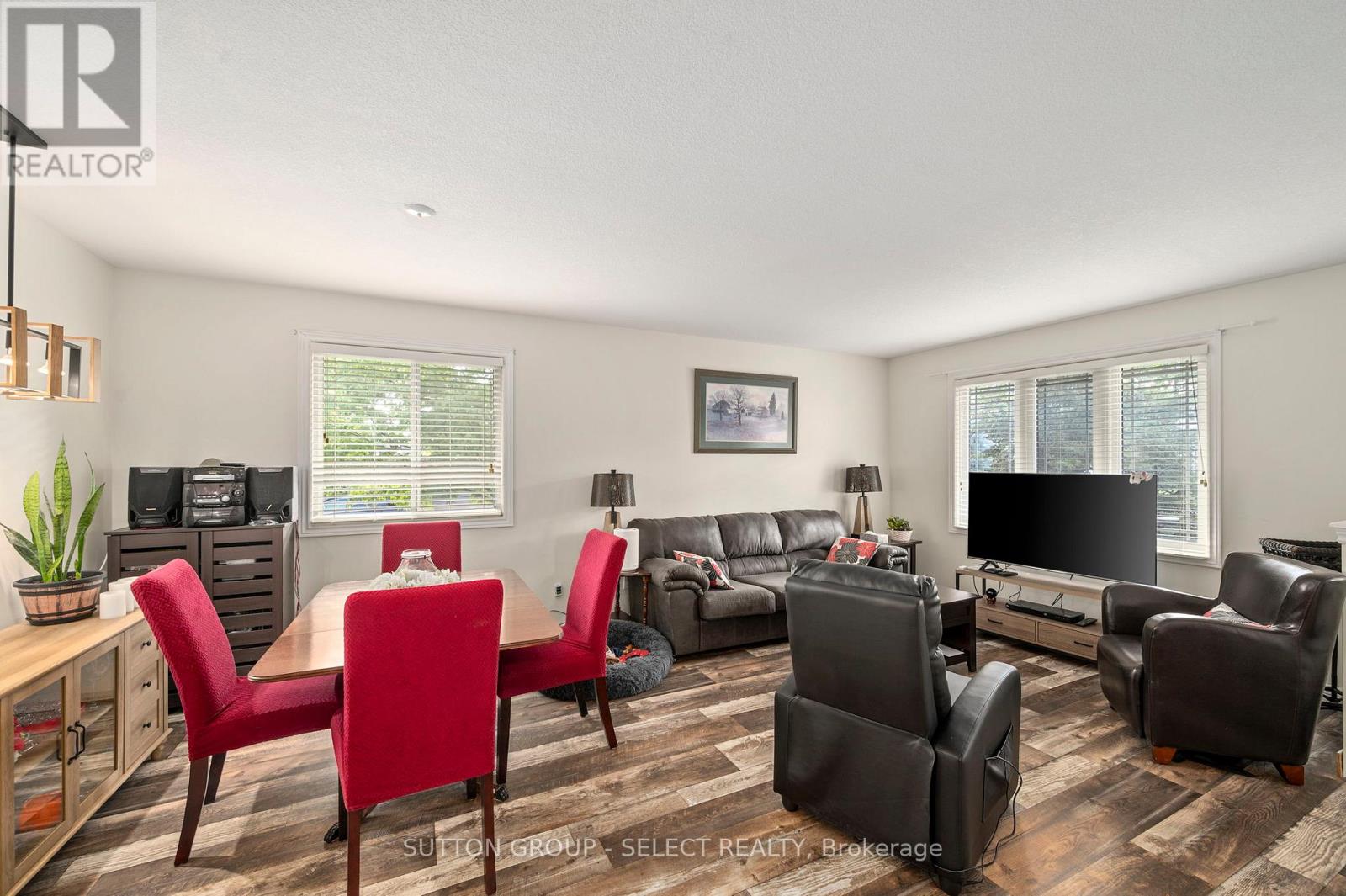 51 GREENWAY BOULEVARD - 9