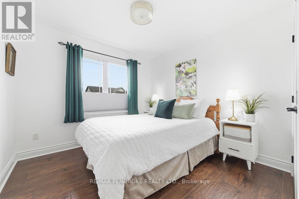 19 NICK STREET - 19
