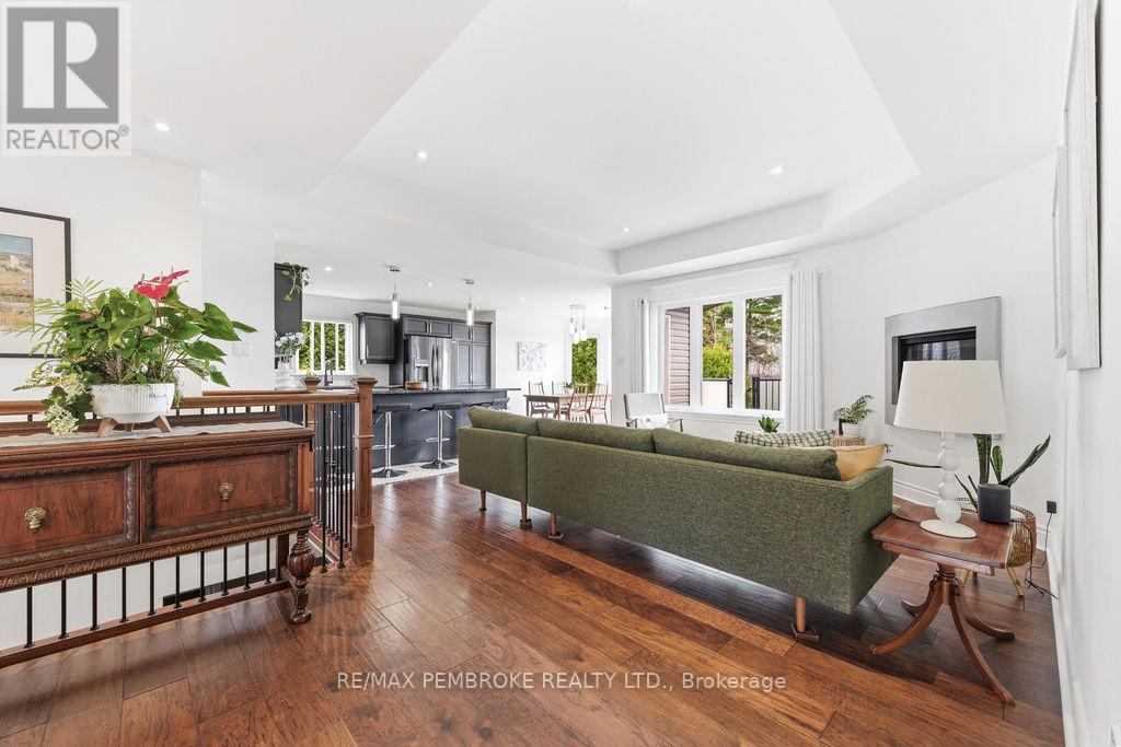 19 NICK STREET - 4