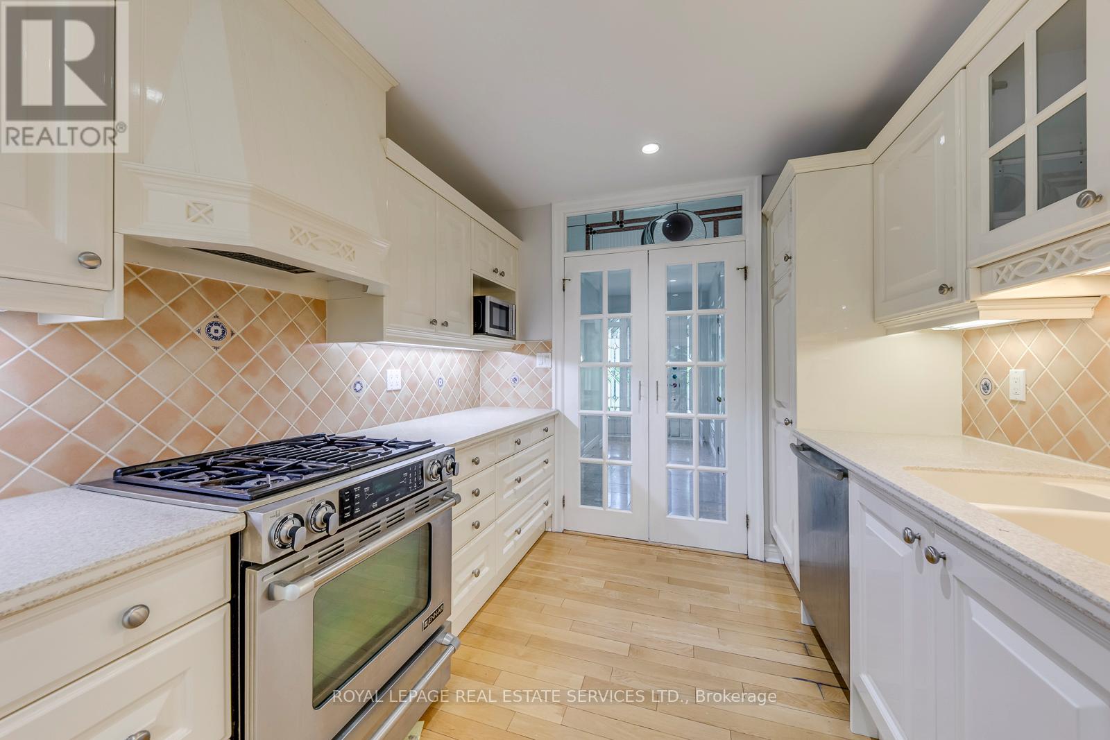 1602 LINCOLNSHIRE BOULEVARD - 15