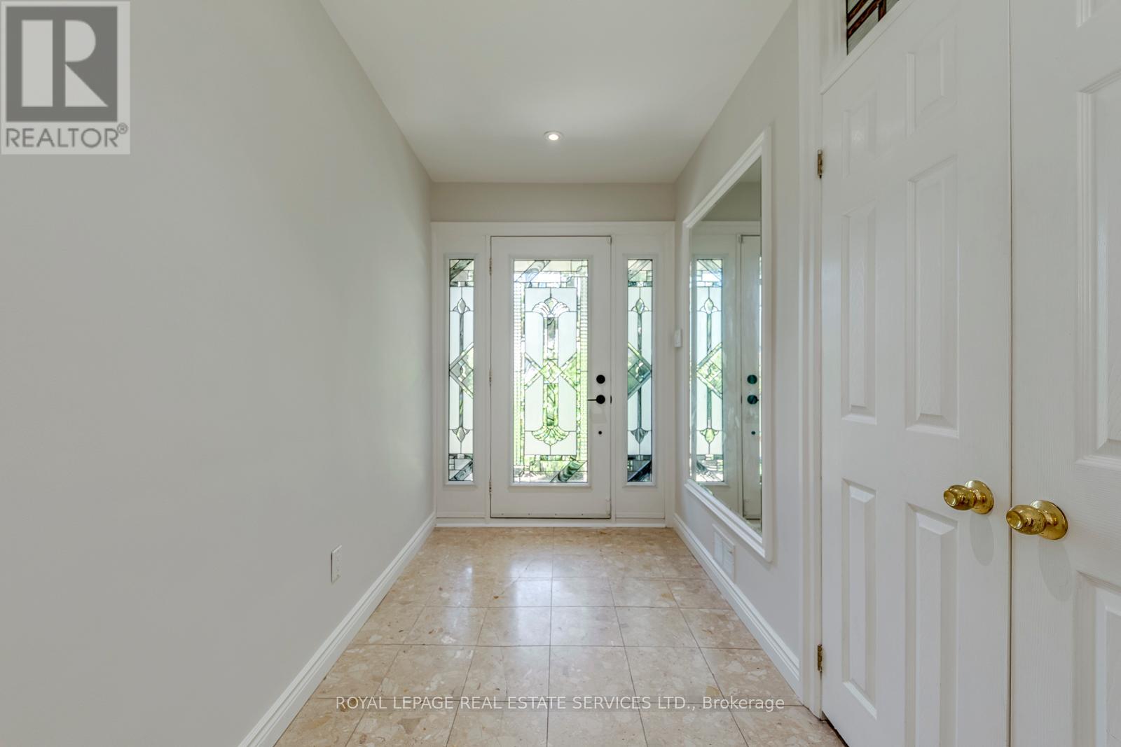 1602 LINCOLNSHIRE BOULEVARD - 6