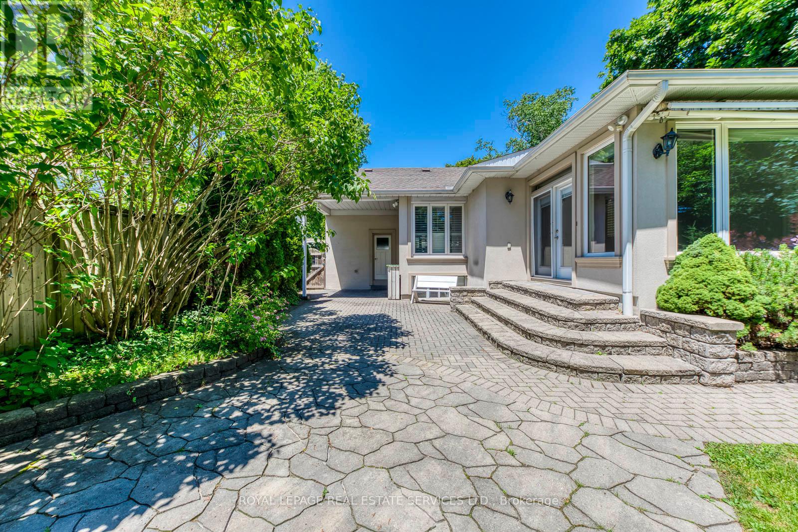 1602 LINCOLNSHIRE BOULEVARD - 39