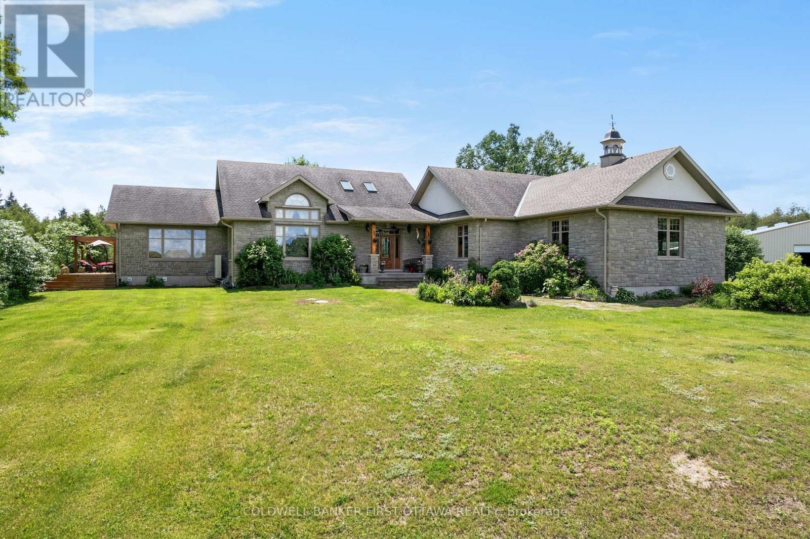 3 Bed, 2 Bath Agriculture for Sale in Ottawa – 2382- 2338 GREYS CREEKS ROAD, Ottawa – MLS# X13120658 - Image 3