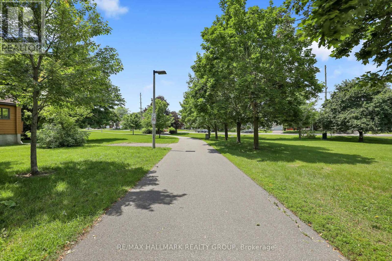 3242 ALBION ROAD S - 38
