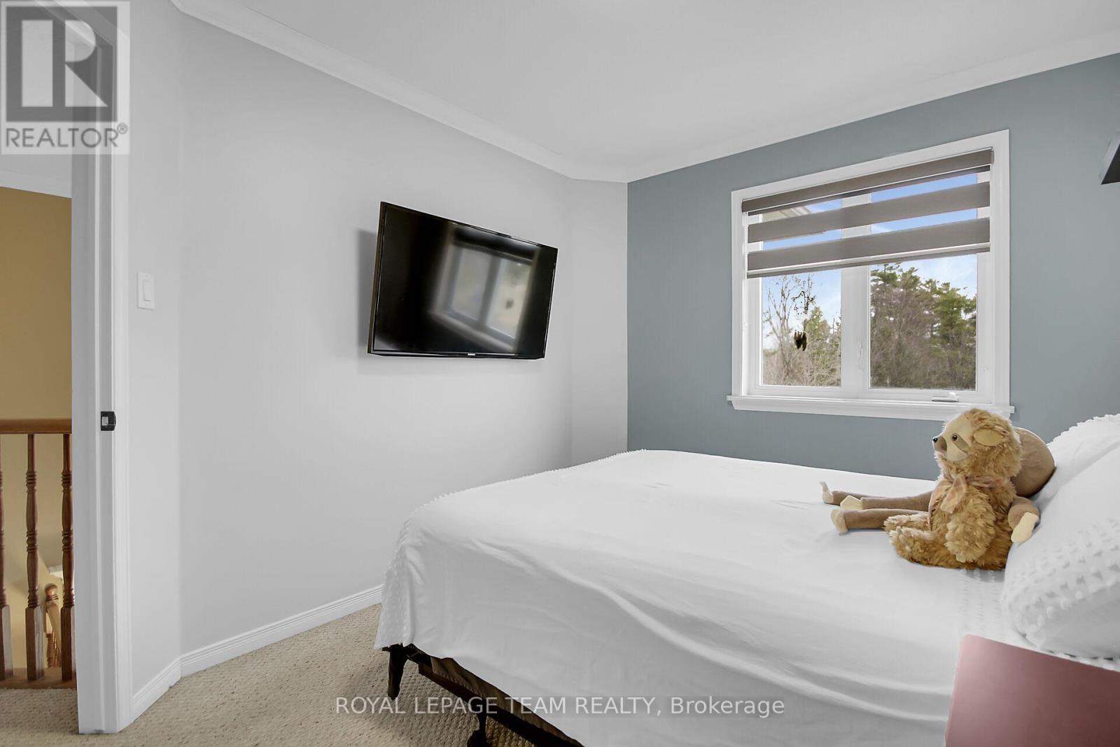 2136 BERGAMOT CIRCLE - 30