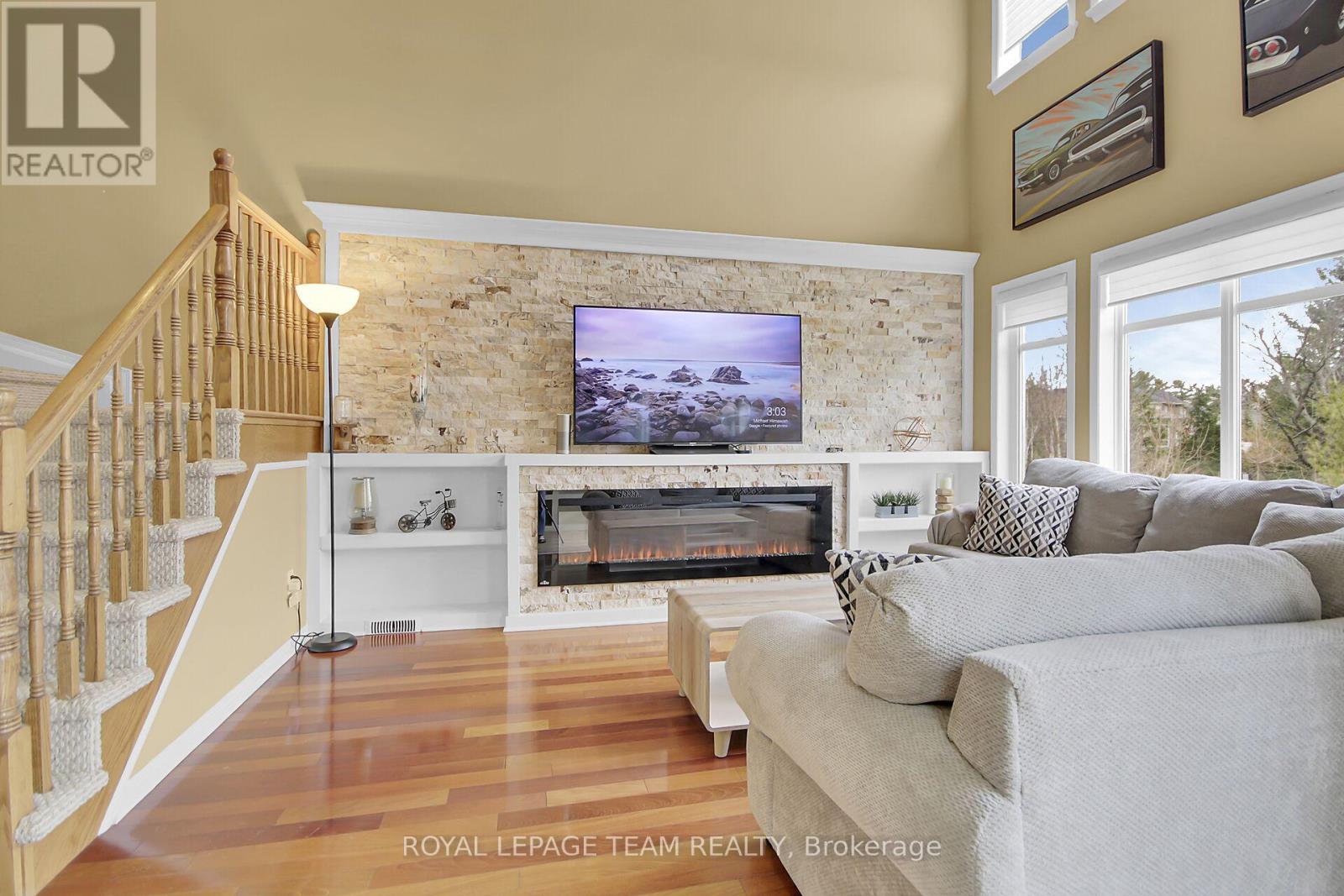 2136 BERGAMOT CIRCLE - 13