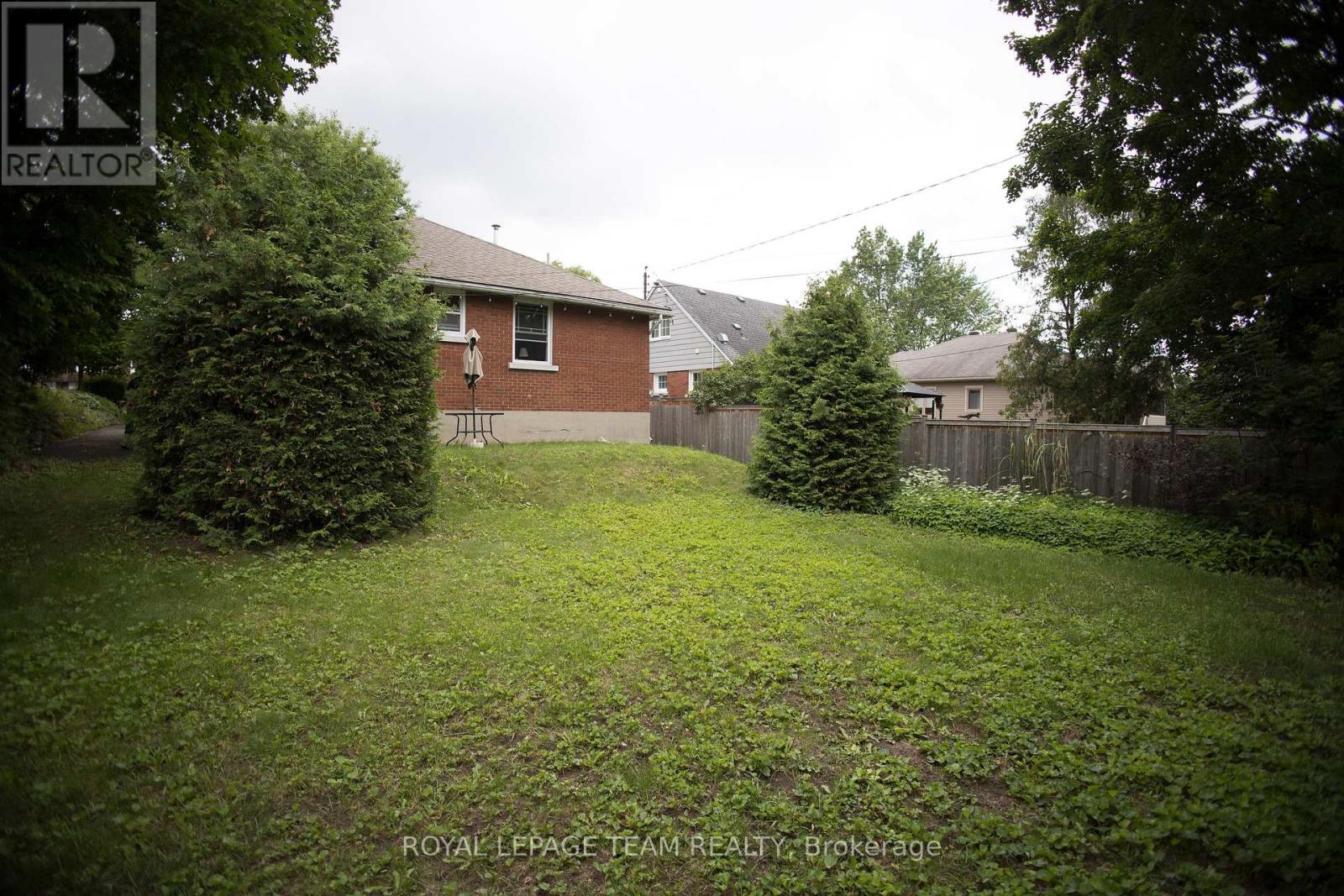 1339 KILBORN AVENUE - 4