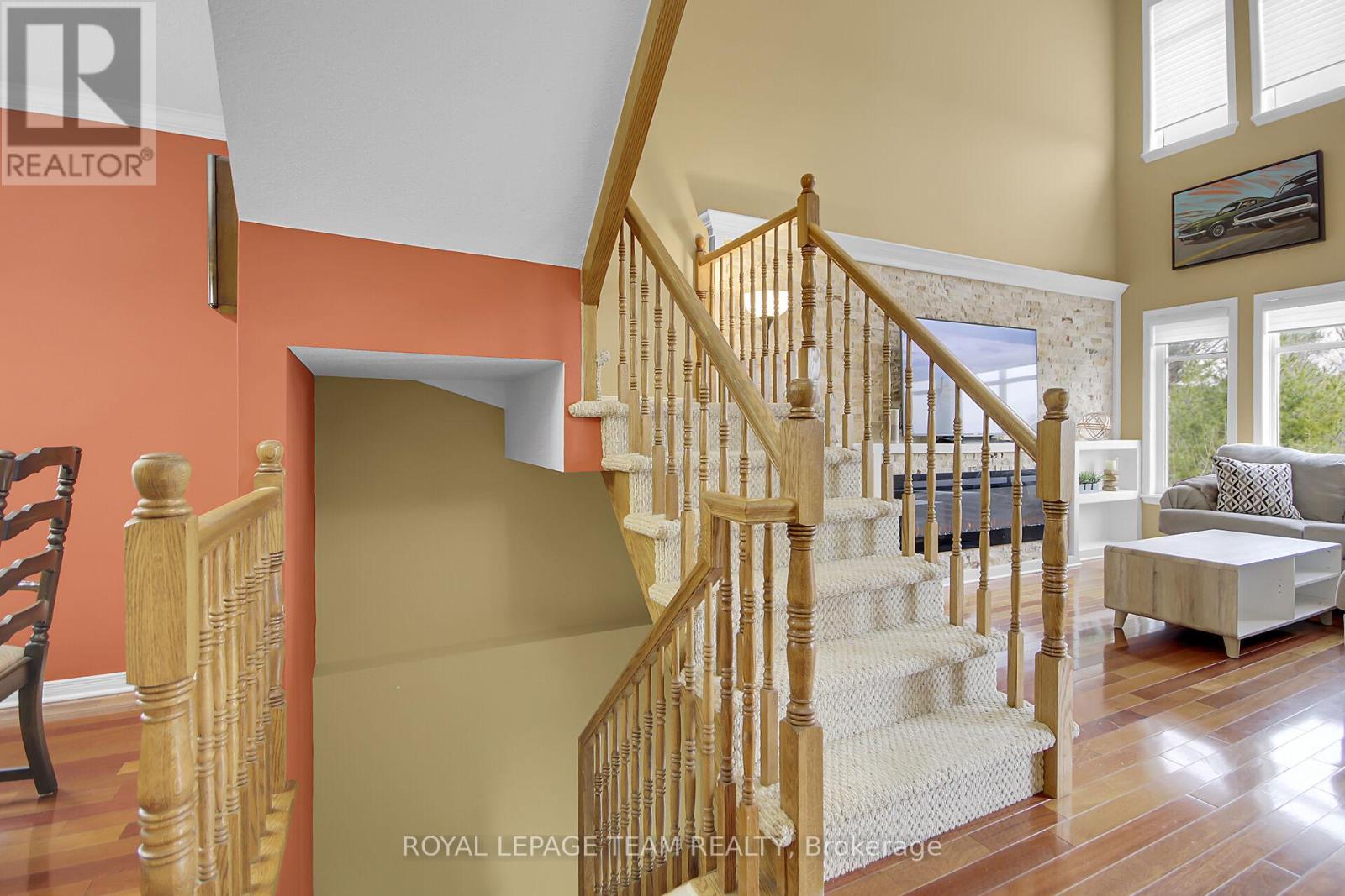2136 BERGAMOT CIRCLE - 34