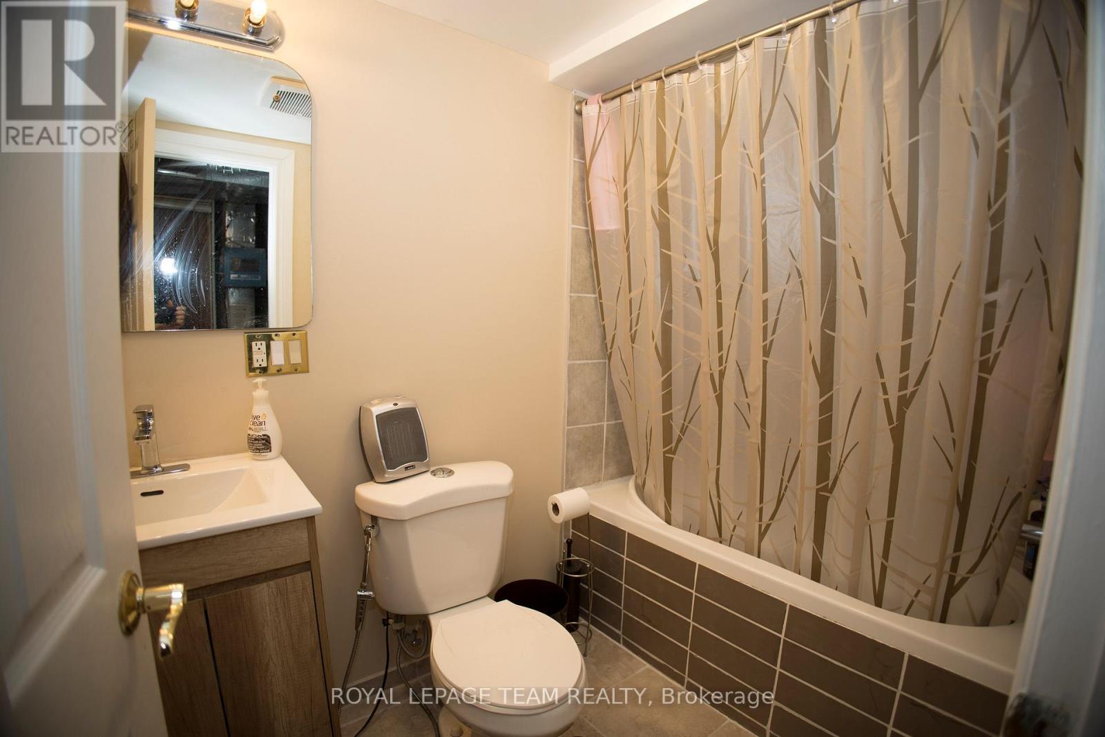 1339 KILBORN AVENUE - 13