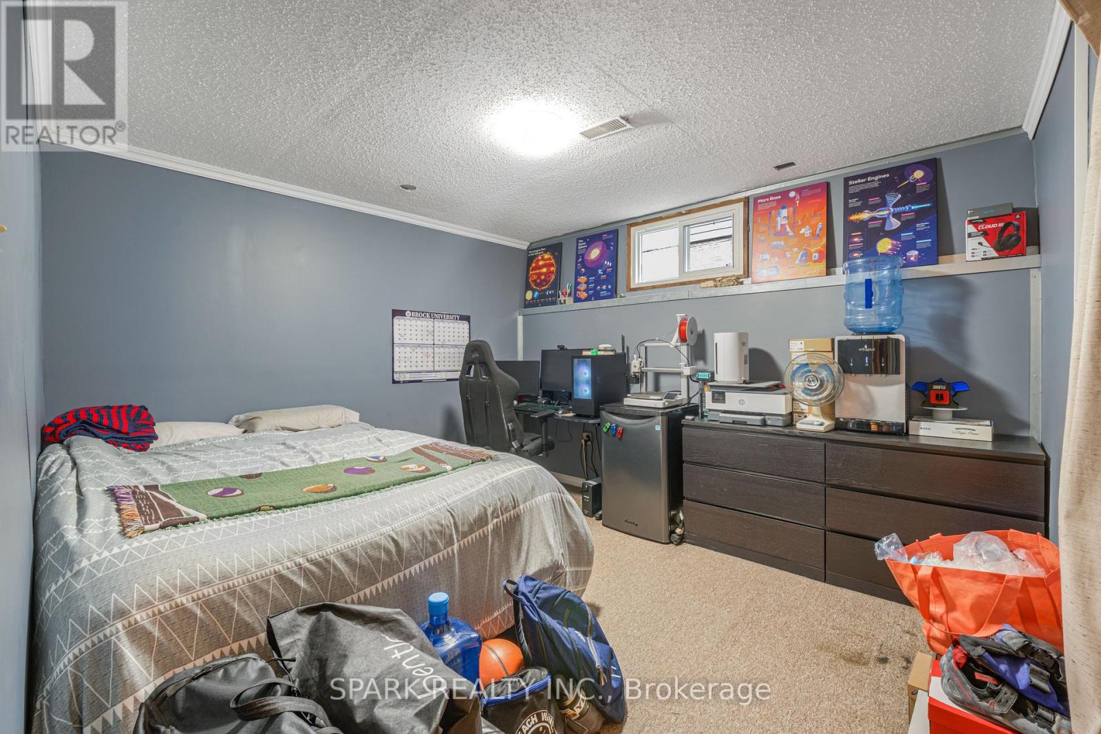 28 LAMPMAN CRESCENT - 22
