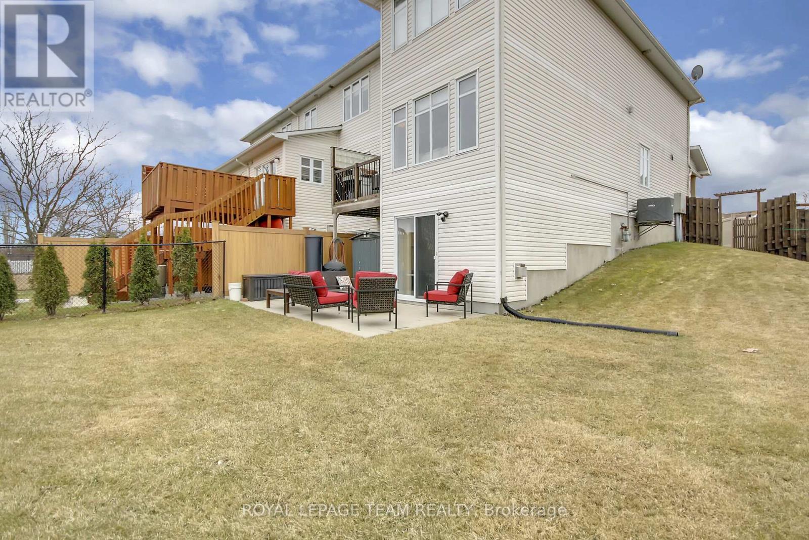 2136 BERGAMOT CIRCLE - 39