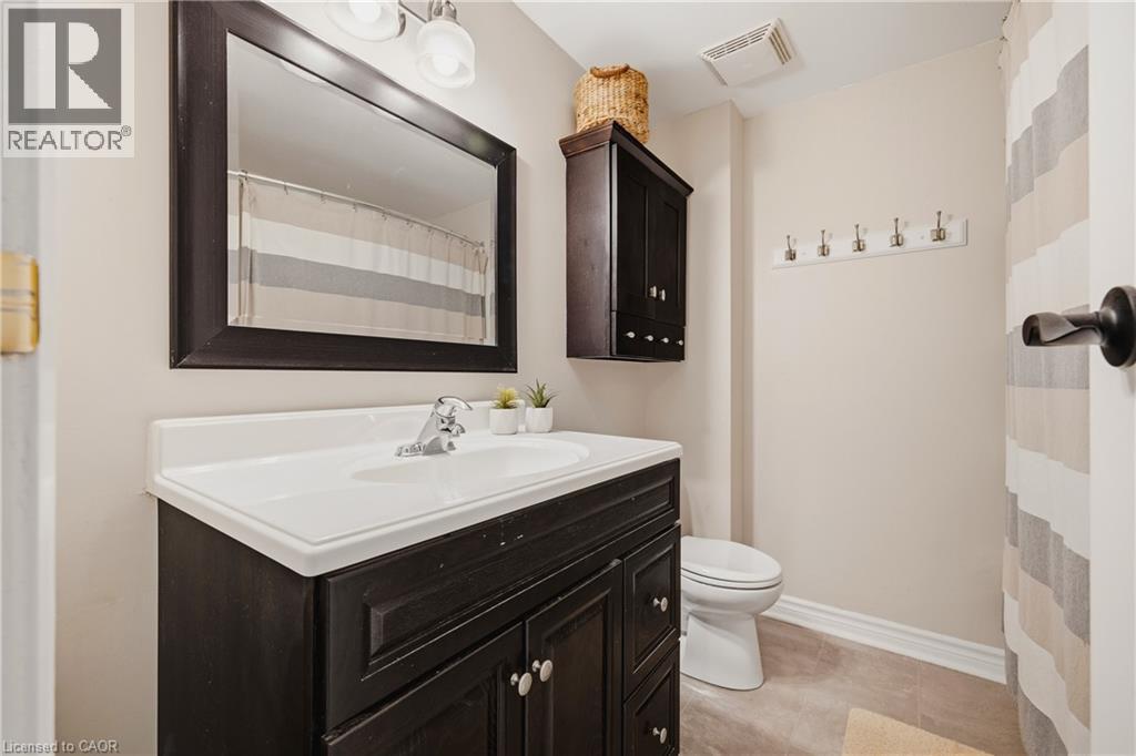 #4 2 WORTON Avenue - 23