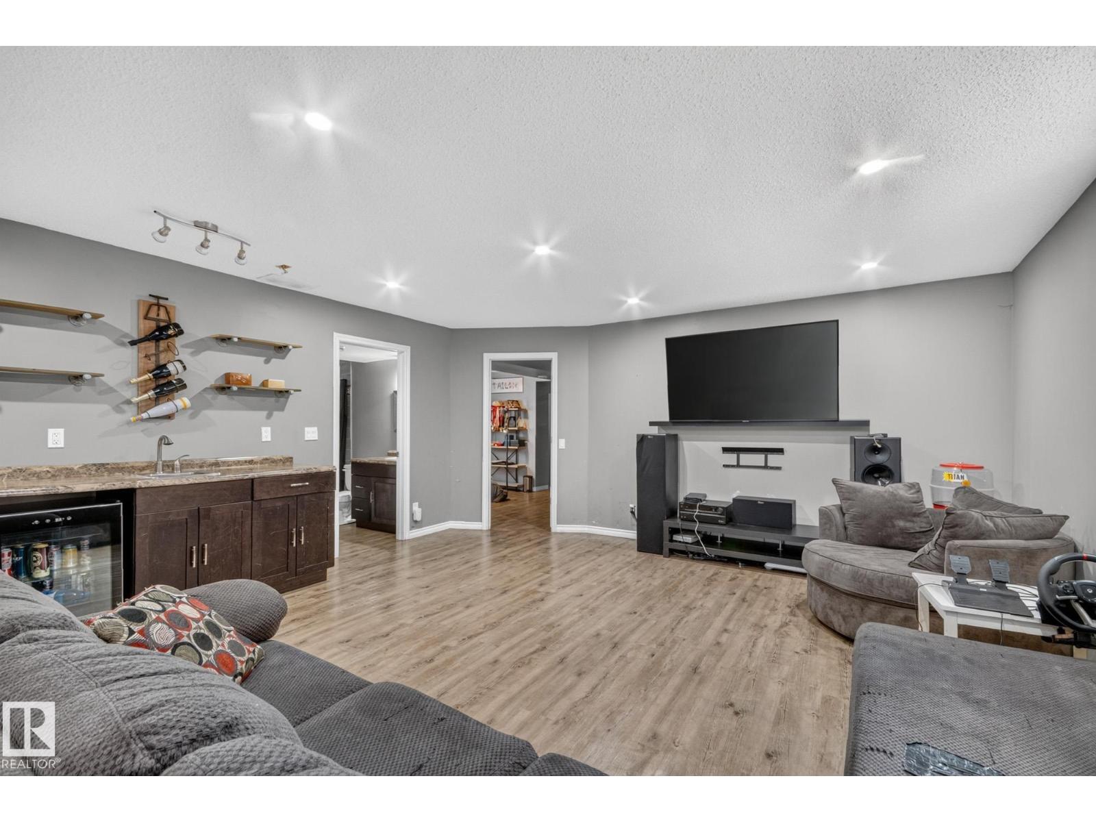 5204 159 AV NW — photo 22