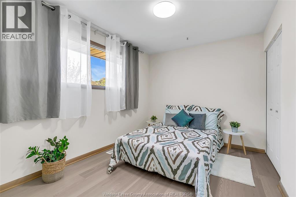 3425 RANKIN - 18
