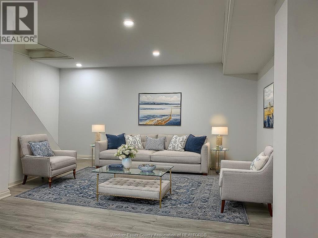 3425 RANKIN - 22