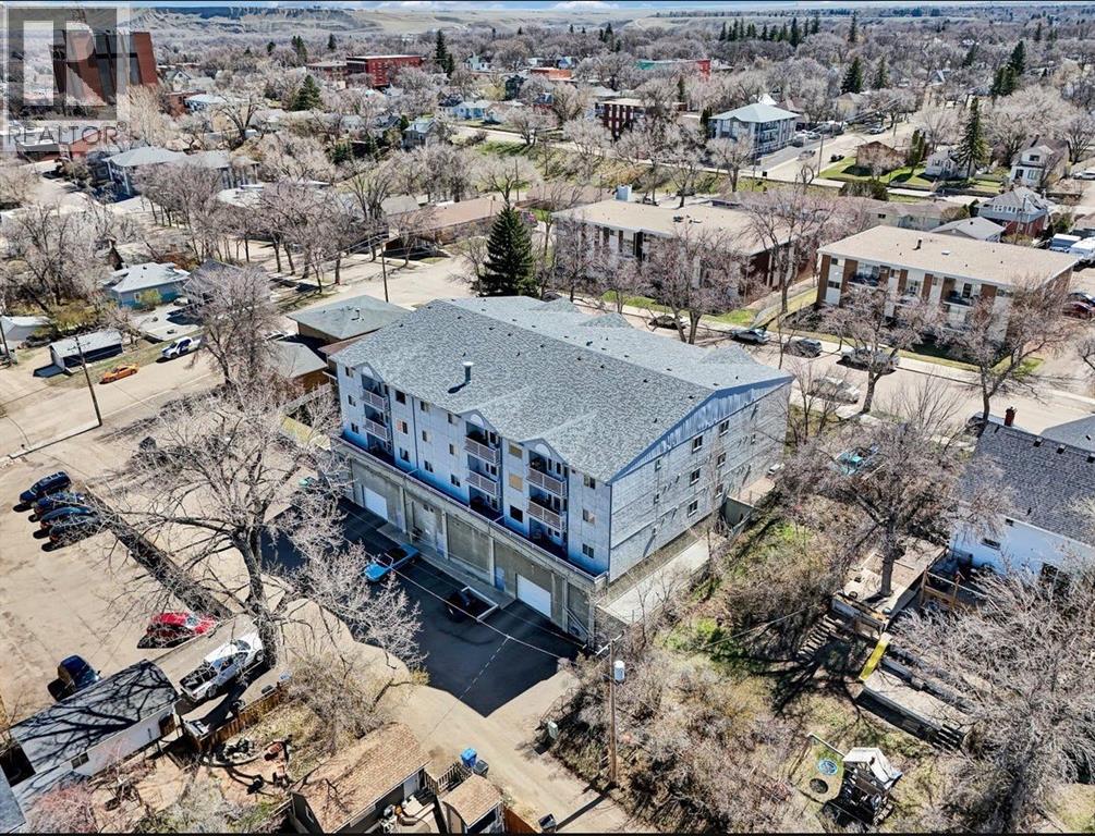 304, 252 4 Street SE - photo 2