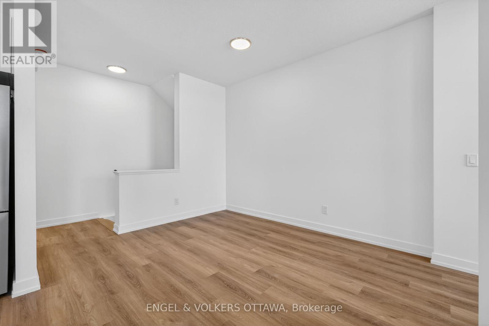 3 Bed, 3 Bath House for Rent in Ottawa – 122 STARDUST PRIVATE, Ottawa – MLS# X13498634 - Image 18