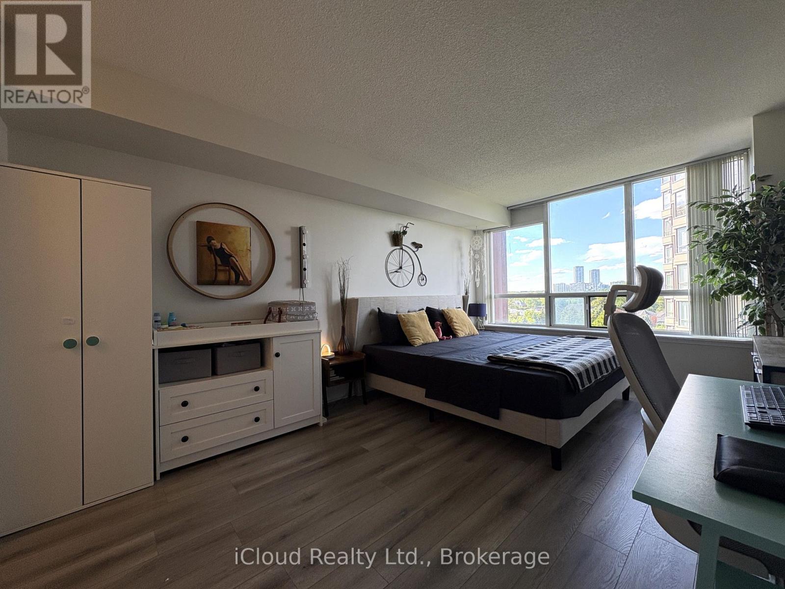 #710 91 TOWNSGATE DRIVE - 13