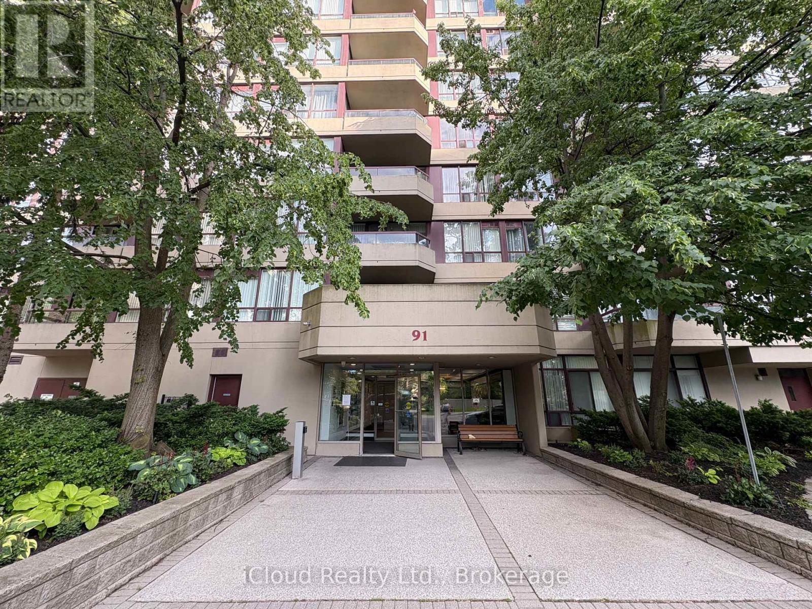 #710 91 TOWNSGATE DRIVE - 2