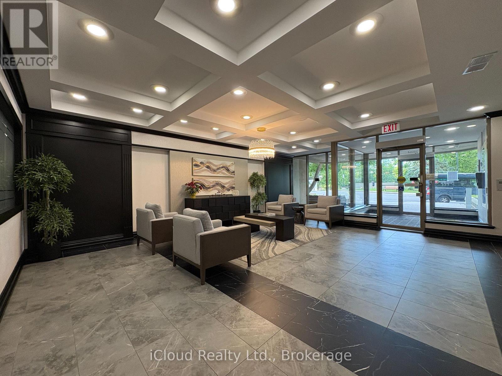#710 91 TOWNSGATE DRIVE - 3
