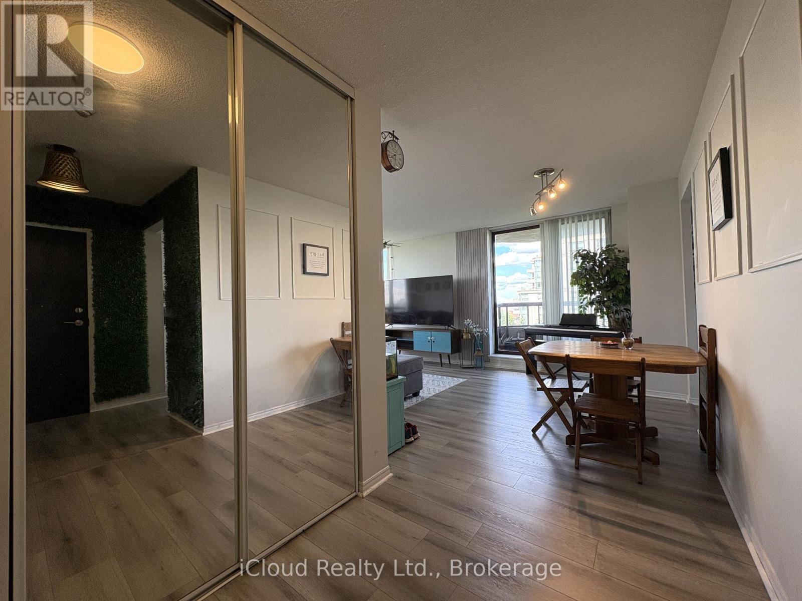 #710 91 TOWNSGATE DRIVE - 5